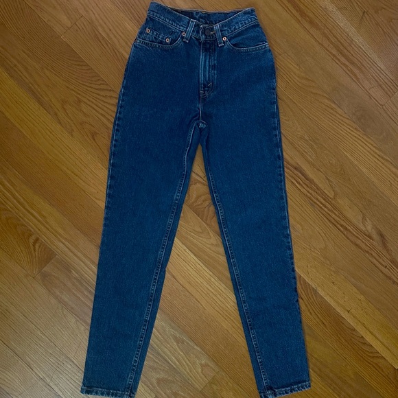 Vintage Levi’s 512 medium/dark wash - Picture 5 of 5